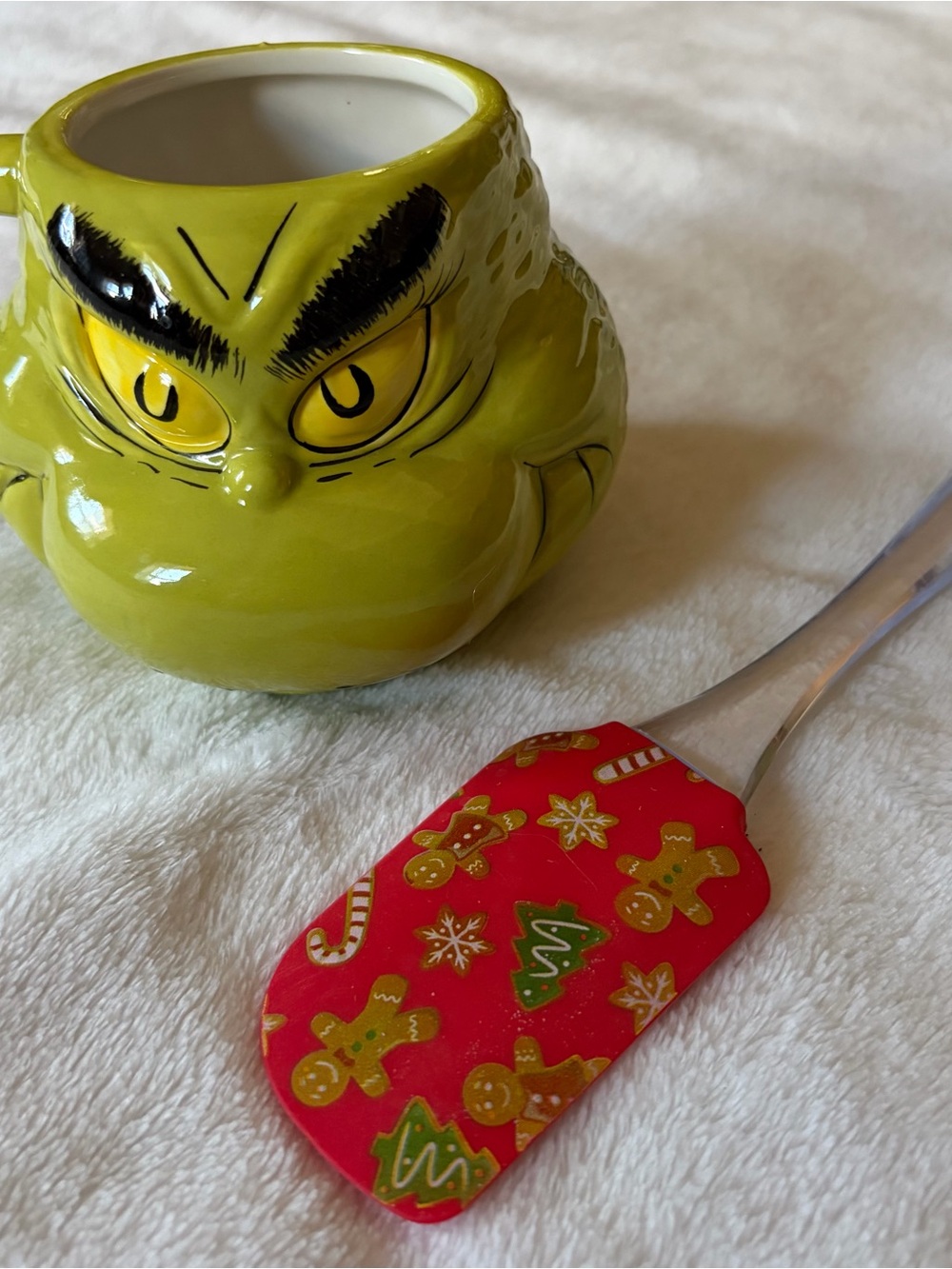 Green Grinch-Style Ceramic Mug - Festive Character Coffee Cup